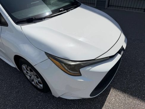 Used 2020 Toyota Corolla LE FWD image 2