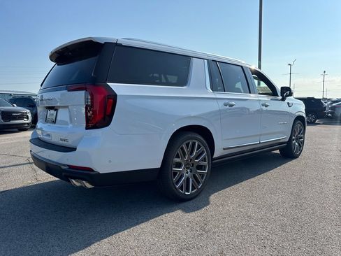 New 2026 GMC Yukon XL Denali Ultimate w/ LPO, Floor Liner Package AWD/4WD image 6