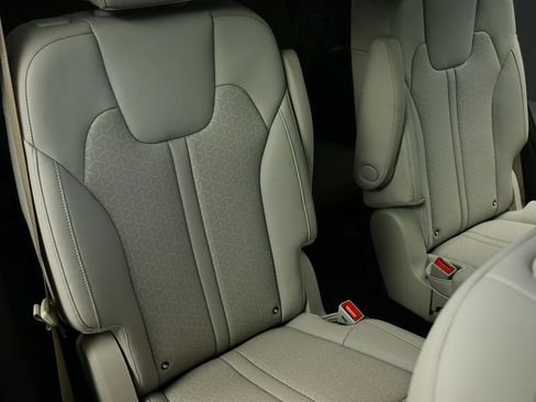 Certified 2022 Kia Sorento SX Prestige w/ Panoramic Sunroof Package image 38