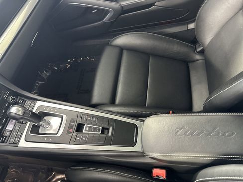 Used 2018 Porsche 911 Turbo image 21