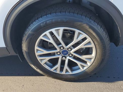 Certified 2022 Ford Escape SEL w/ Technology Package image 5