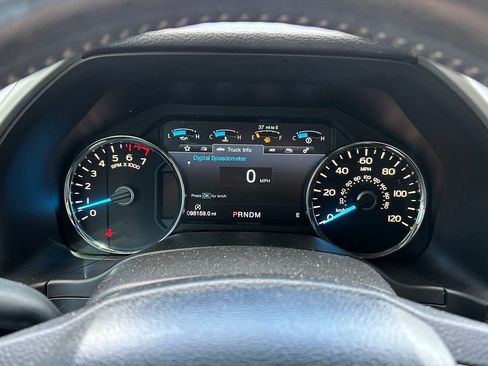 Used 2018 Ford F150 Lariat w/ Equipment Group 502A Luxury AWD/4WD image 16
