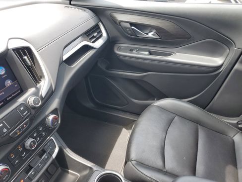Used 2022 GMC Terrain SLT w/ LPO, Floor Liner Package FWD image 29