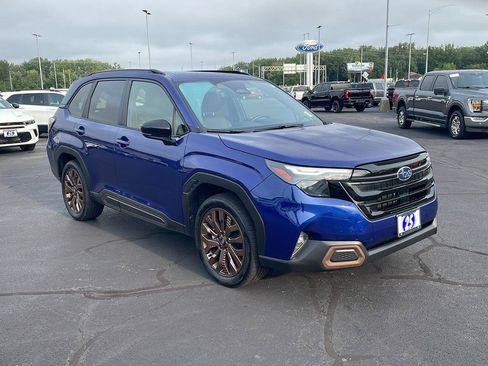 Used 2025 Subaru Forester Sport AWD/4WD image 7