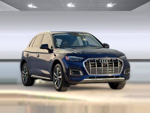 Used 2021 Audi Q5 Prestige w/ Prestige Package AWD/4WD image 7