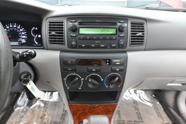 Used 2005 Toyota Corolla LE w/ Audio Value Pkg FWD image 23