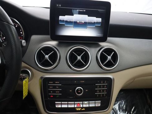 Used 2018 Mercedes-Benz GLA 250 image 22