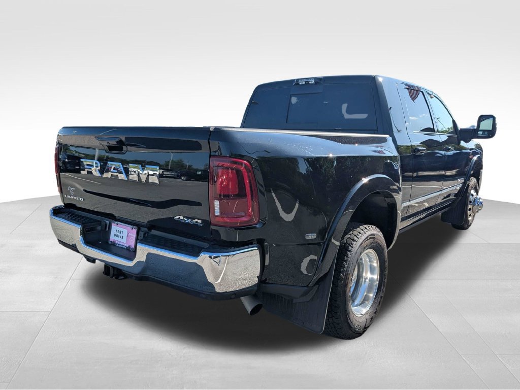 Used 2025 RAM 3500 Limited AWD/4WD image 4