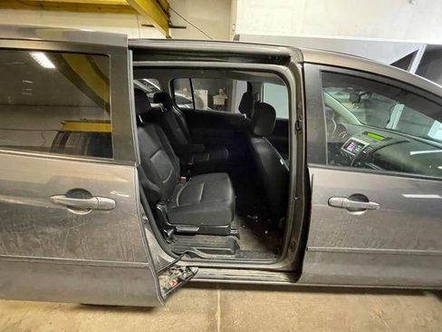 Used 2010 MAZDA MAZDA5 Grand Touring image 24