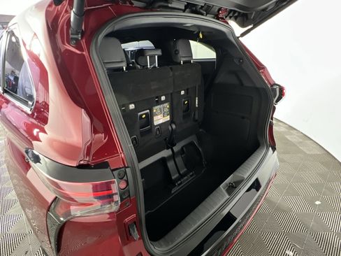 Used 2022 Toyota Sienna XSE AWD/4WD image 25