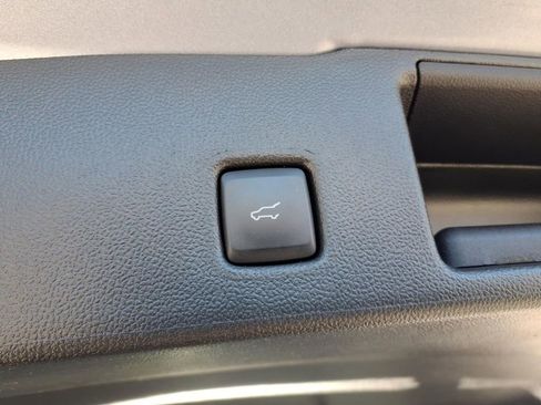 Used 2022 Ford Escape Titanium w/ Titanium Elite Package AWD/4WD image 11