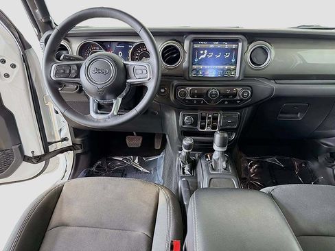 Used 2023 Jeep Gladiator Overland AWD/4WD image 26