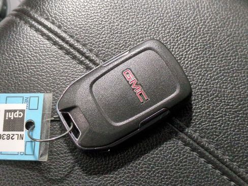 Used 2022 GMC Terrain SLE w/ Driver Convenience Package image 41