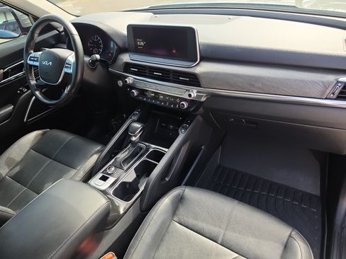 Certified 2022 Kia Telluride SX w/ Nightfall Edition Package AWD/4WD image 12
