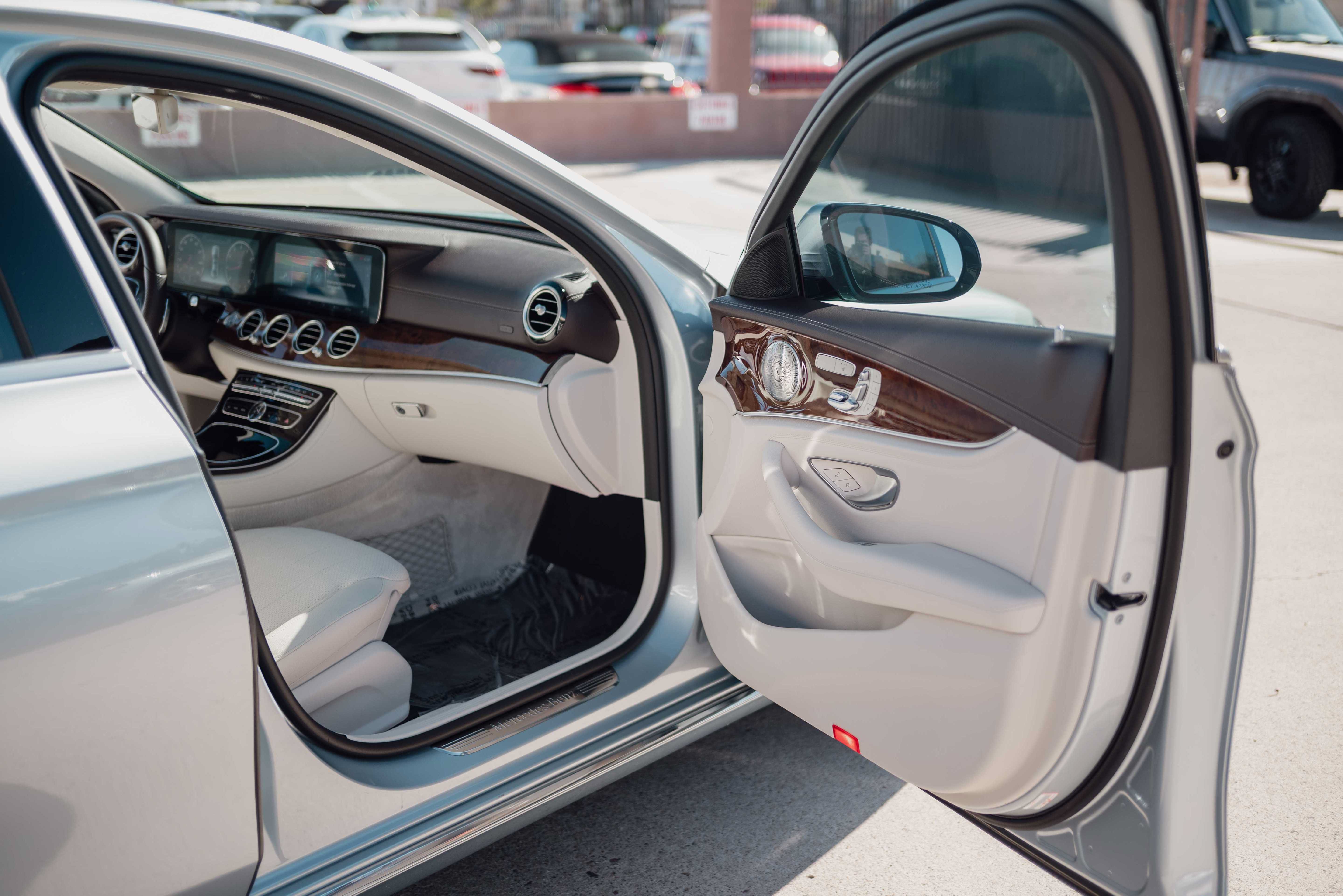 Used 2017 Mercedes-Benz E 300 image 14