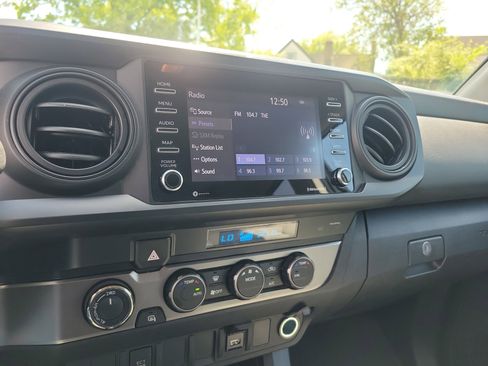 Used 2021 Toyota Tacoma SR AWD/4WD image 29