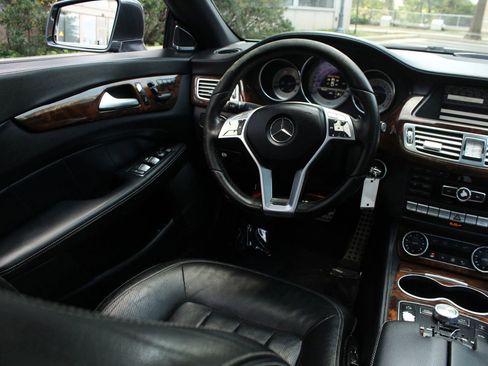 Used 2013 Mercedes-Benz CLS 550 w/ Premium I Pkg image 25