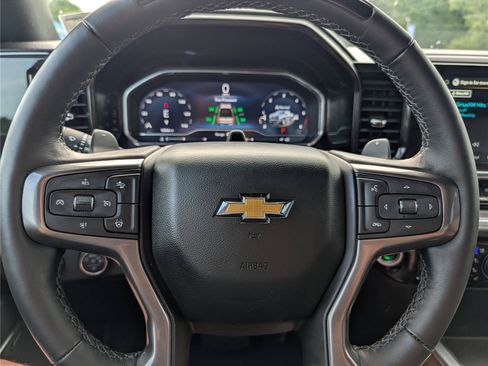 Used 2025 Chevrolet Silverado 1500 High Country AWD/4WD image 27