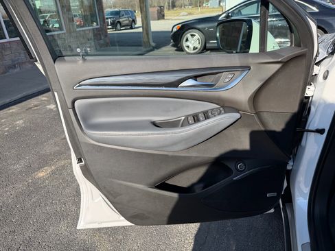 Used 2021 Buick Enclave Essence w/ Sound and Sites Package image 13