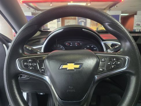 Used 2024 Chevrolet Malibu LT image 25