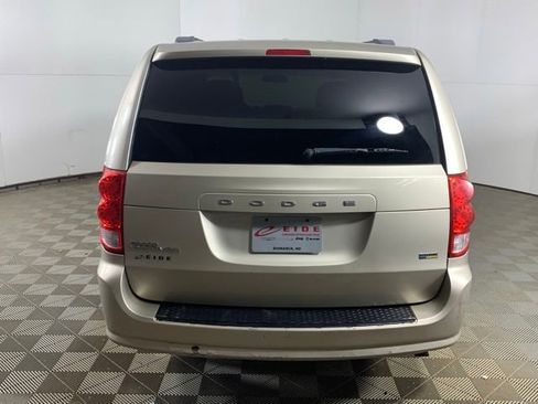 Used 2013 Dodge Grand Caravan SXT FWD image 8