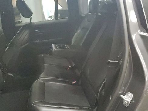 Used 2025 Jeep Grand Cherokee Altitude image 14