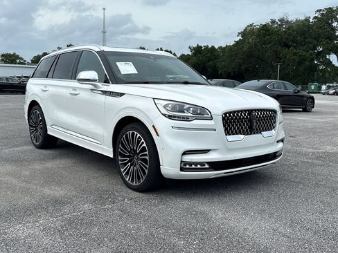 Used 2022 Lincoln Aviator Black Label AWD/4WD image 2