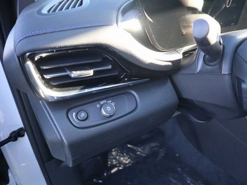 New 2026 Buick Envista Sport Touring w/ Convenience I Package FWD image 27