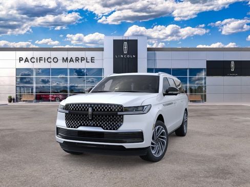 New 2026 Lincoln Navigator L Reserve AWD/4WD image 2