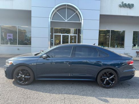 Used 2021 Volkswagen Passat 2.0T R-Line image 2