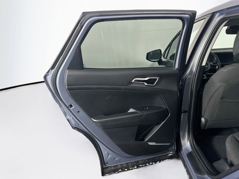 Used 2025 Kia Sportage LX FWD image 24