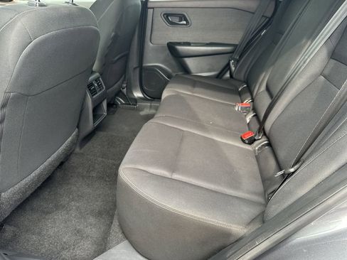 Used 2023 Nissan Rogue S FWD image 27