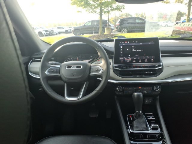 Certified 2024 Jeep Compass Limited AWD/4WD image 10