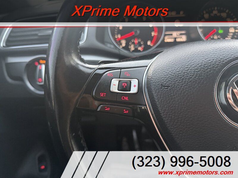 Used 2018 Volkswagen Passat 2.0T R-Line FWD image 18
