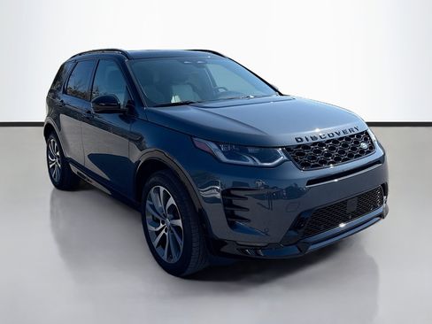 Used 2025 Land Rover Discovery Sport Dynamic SE image 7