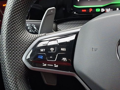 Used 2024 Volkswagen Golf R image 22