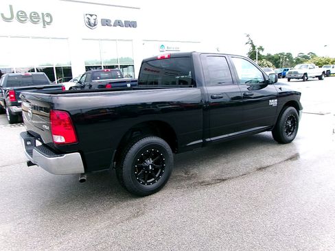 Used 2024 RAM 1500 Classic SLT AWD/4WD image 4