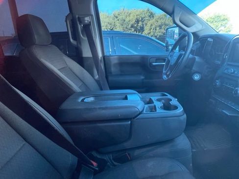 Used 2023 Chevrolet Silverado 2500 Custom w/ Custom Value Package AWD/4WD image 9