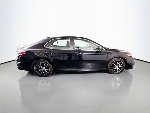 Used 2023 Toyota Camry SE FWD image 11