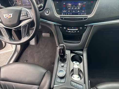Used 2022 Cadillac XT5 Premium Luxury image 12