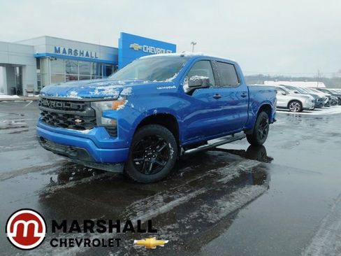 Used 2024 Chevrolet Silverado 1500 Custom w/ Turbomax Blackout Package AWD/4WD image 1