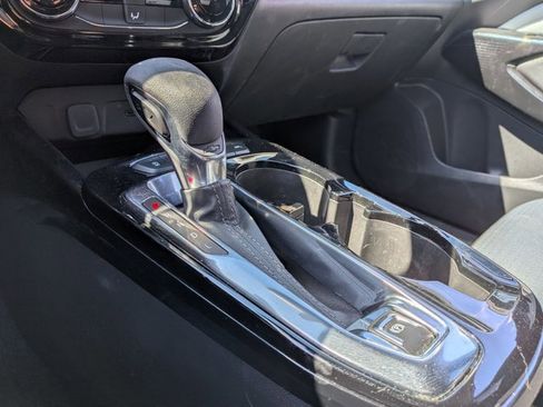 Used 2025 Chevrolet Trax LT image 11