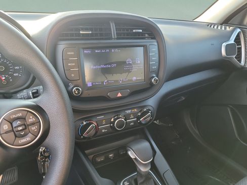 Used 2022 Kia Soul LX w/ Technology Package FWD image 23