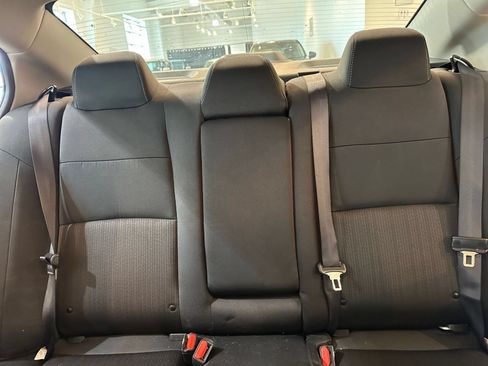 Used 2025 Nissan Altima 2.5 SV FWD image 32