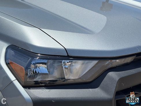 Used 2024 Chevrolet Colorado Trail Boss w/ Advanced Trailering Package AWD/4WD image 9
