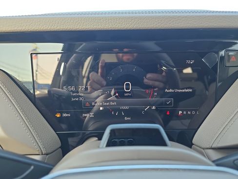 New 2026 GMC Yukon Denali w/ Denali Reserve Package AWD/4WD image 18