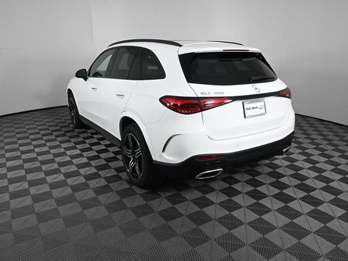 New 2026 Mercedes-Benz GLC 300 image 4
