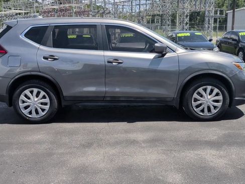 Used 2018 Nissan Rogue S FWD image 9