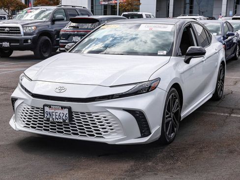 Certified 2025 Toyota Camry XSE FWD image 3
