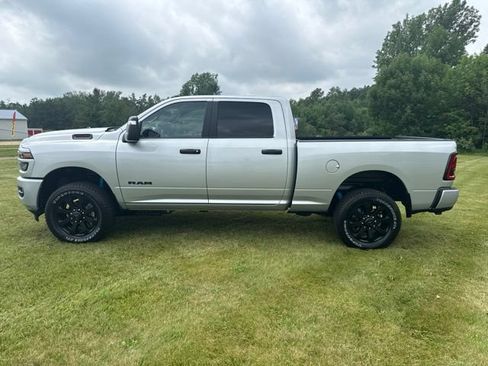 New 2026 RAM 2500 Big Horn AWD/4WD image 2